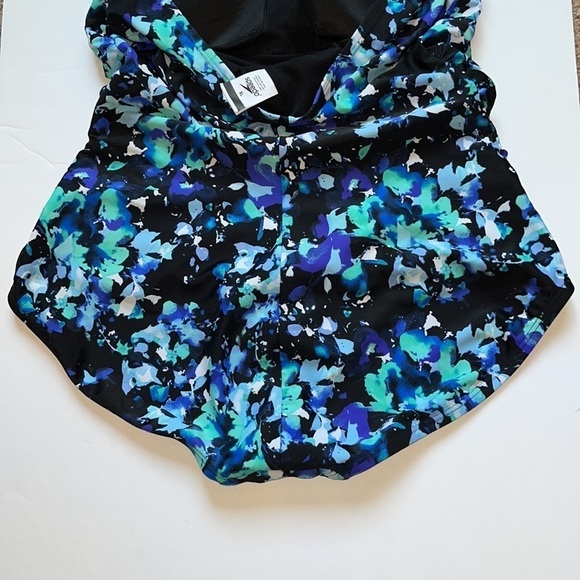 SPEEDO Blue, Purple and Green Floral Halter St Swimsuit size XL SUMMER SALE $ 20 - Picture 6 of 6